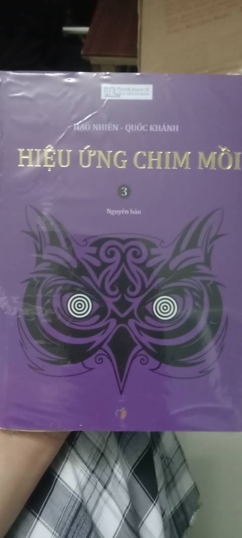 Dù chỉ 1 quyến sách nhưng shop rất chu đáo trong việc gói hàng cẩn trọng đến tay khách hàng, mong shop luôn mãi giữ vững được sự chu đáo này kể cả khi mở rộng và lớn hơn nhé