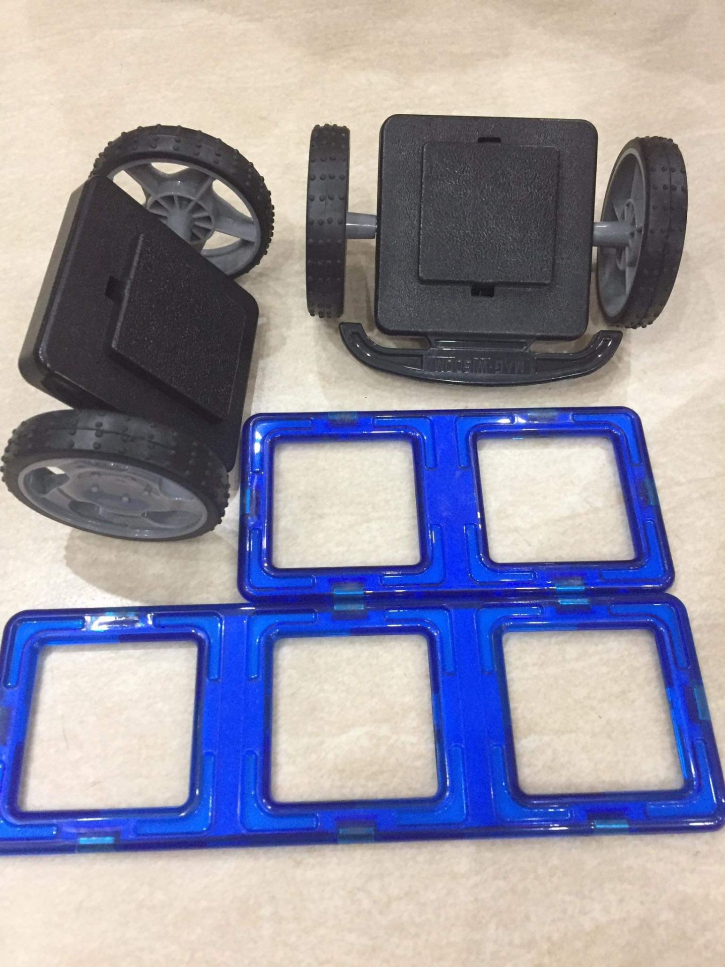 Lần đầu tiên thất vọng vậy về Tiki. nếu cho 0 luôn tôi sẵn sàng report. Quảng cáo rồi đặt về đc bấy nhiêu đây sao