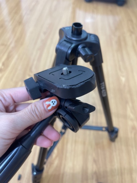 Đóng gói sơ sài, hàng nhận bị gãy, trầy xước nặng.