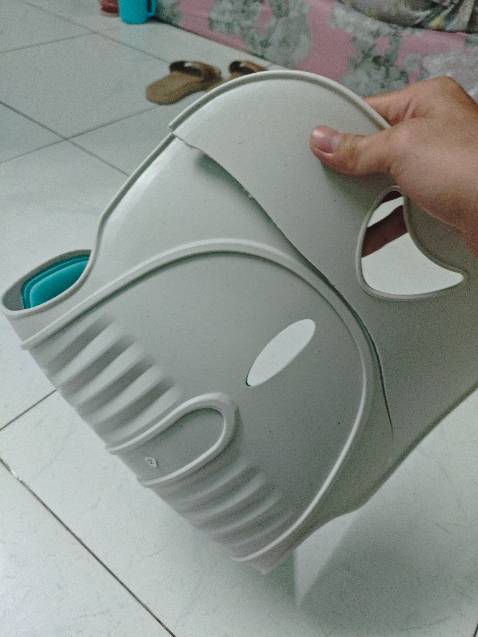 Mới mua về mà giao ghế gãy như vậy có đổi k