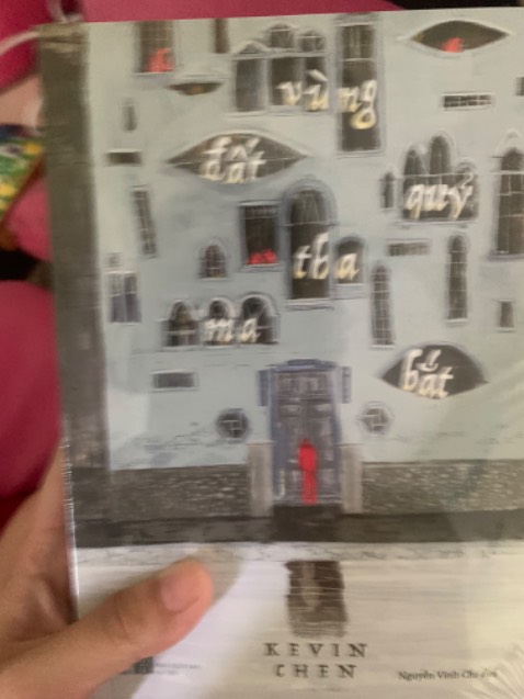 Nội dung hay, đọc khá cuốn
Bìa ổn, sờ mát tay lắmm