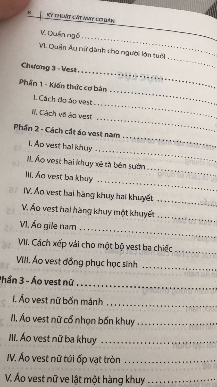 Sách về nhanh, không bị hư hỏng móp méo các cạnh của sách, sách mới tinh k bẩn luôn nhé. Nôj dung chi tiết dễ học cho ng mới bắt đầu