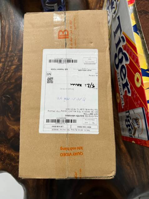 Giao hàng đúng hẹn, đóng gói cẩn thận, dép đẹp, ưng ý!