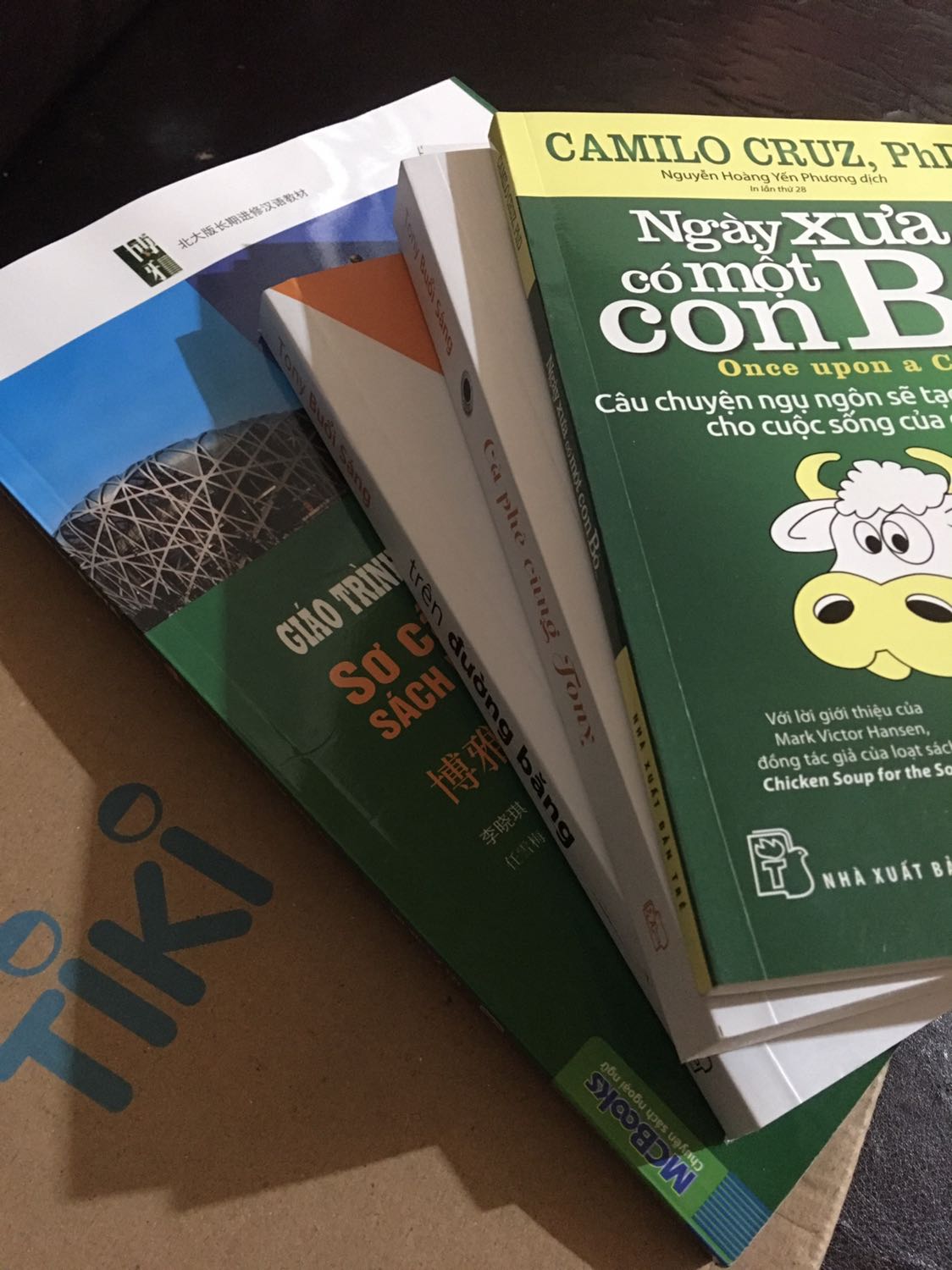 Giao hàng lẹ lắm lun ạ
Bọc hàng đẹp sách ko bị nhăn hay cong mépppppppppp
Sẽ ủng hộ ngìu ngìu ạ 10 đỉm