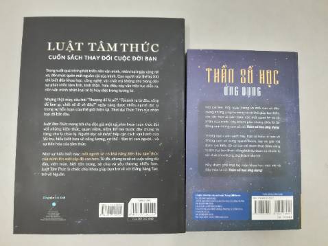 Đã nhận được sản phẩm, được đóng gói chắc chắn, giấy chất lượng tốt và ưu đãi giảm giá rất nhiều so với giá bìa. (giảm giá từ 411.000đ xuống còn 330.000đ)