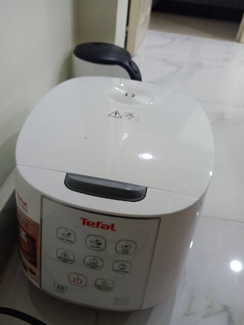 Nồi cơm điện kiểu dáng mình rất thích. Có nhiều chức năng, cơ mà mình ít ăn cơm, toàn nấu món luộc thì bỏ chế độ nấu nhanh cũng khỏe ạ. Còn nấu gạo lứt thì mình thấy hạt cơm rất rất ngon ạ🥰🥰🥰