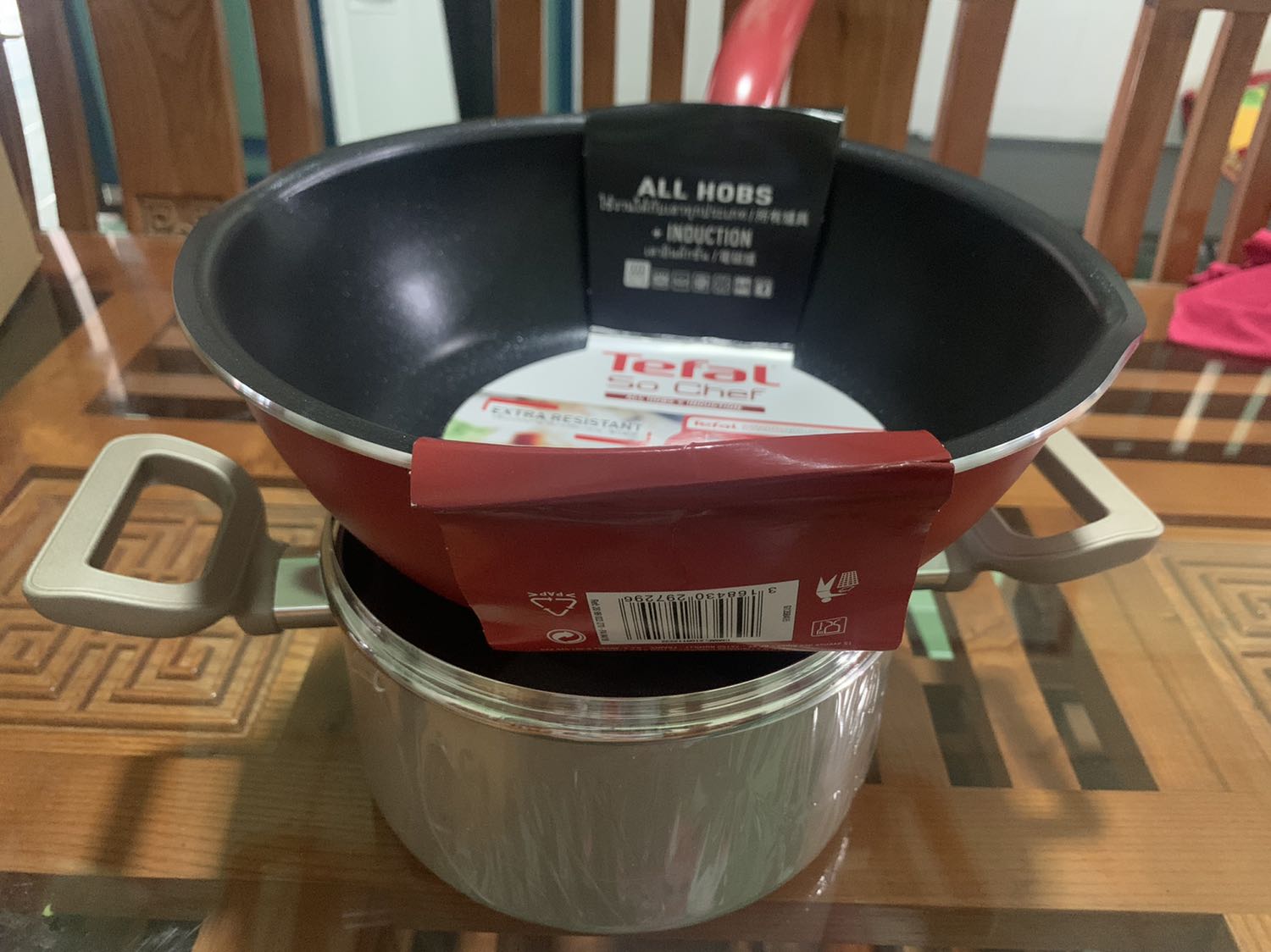 Mình vừa mua nồi chiên không dầu và nồi áp suất của Tefal, mặc dù nhà mình cũng dùng nhiều sản phẩm của Tefal nhưng mỗi lần mua thêm sản phẩm mới của Tefal là thêm sự hài lòng và sự tin tưởng. Cảm ơn Tefal vì chất lượng sản phẩm và cảm ơn Tiki về dịch vụ giao hàng ?