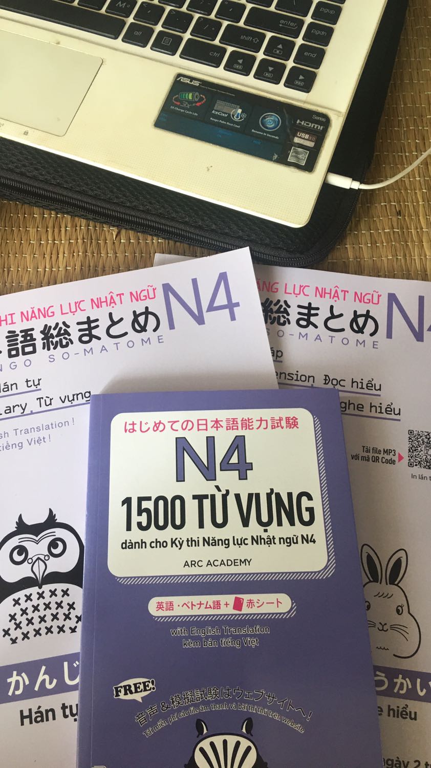 Tốc độ ship làm mình cứ ngỡ nhà sách ở bên cạnh mình. Mới đặt sáng hôm qua mà sáng hôm nay đã tới.? sách thì trình bày dễ đọc. Tại mình chưa học N4 nên cũng ko review nội dung cho mn được. Quyển từ vựng thì rất màu mè dễ nhìn. Không biết có dễ thuộc không đâyyy. Cảm ơn người bán và anh shipper nhiệt tìnhhh☺️? Tốc độ ship làm mình cứ ngỡ nhà sách ở bên cạnh mình. Mới đặt sáng hôm qua mà sáng hôm nay đã tới.? sách thì trình bày dễ đọc. Tại mình chưa học N4 nên cũng ko review nội dung cho mn được. Quyển từ vựng thì rất màu mè dễ nhìn. Không biết có dễ thuộc không đâyyy. Cảm ơn người bán và anh shipper nhiệt tìnhhh☺️?