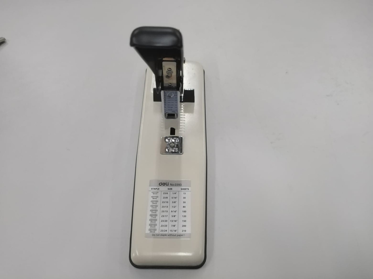 tiki giao hàng nhanh, và đóng gói hàng cẩn thận. sản phẩm được hoàn thiện tốt, đúng như hình giới thiệu, lực bấm nhẹ nhưng có thể đóng được cuốn dày. mình dùng rất vừa ý. tuy giá rẻ nhưng chất lượng rất tốt, mình hài lòng về sản phẩm. cảm ơn shop và tiki. mình sẽ tiếp tục ủng hộ.