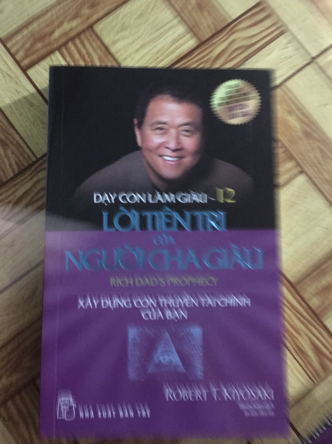 Cho 3 sao vì 1 số cuốn bị xước và cũ như quyển tập 10 và tập 1