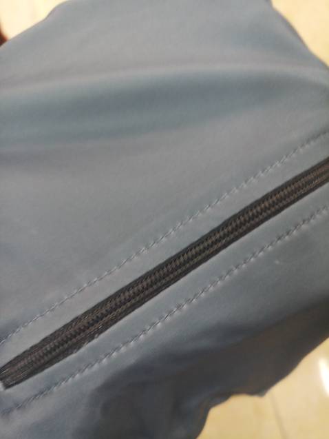 Bé nhà mình rất thích mẫu này, mình cũng hài lòng về chất lượng của sản phẩm, khóa chắc chắn, vải mềm mại, thoải mái. Ủng hộ shop 5 sao