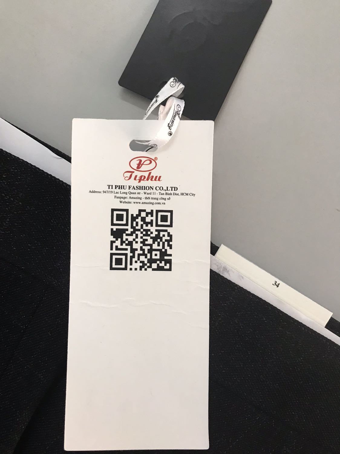 Giao ko đúng cả số lg và chủng loại. Đặt 2 quần thể thao thì giao 1 quần tây. Đề nghị thu hồi và chuyển lại sp cho đúng đơn đặt hàng