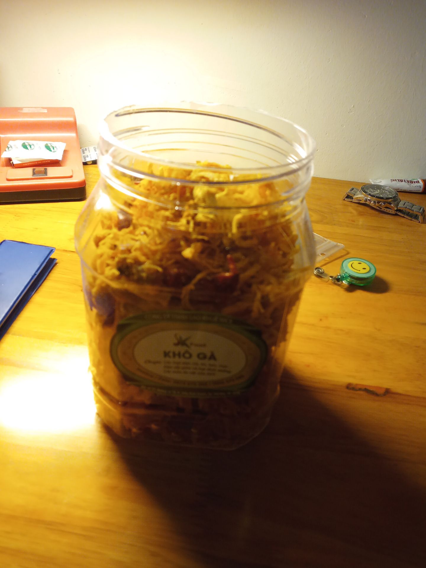 Vị hơi mặn, nồng mùi tỏi nhưng thiếu vị bơ. Nhìn chung đánh giá tạm được thôi. Uống bia thì ok