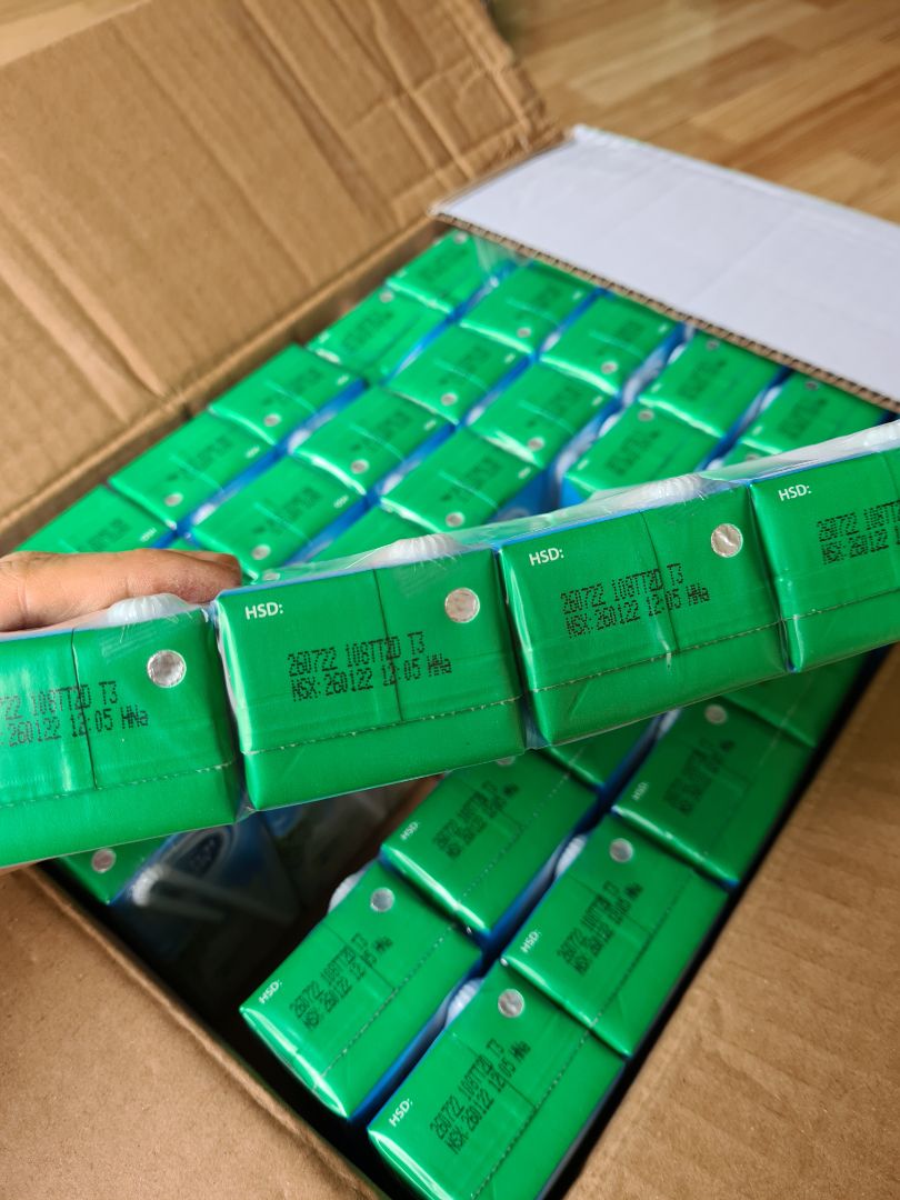 Gia đình mình thích hãng sữa này, vị thơm ngon, mua tại Tiki nên đảm bảo hàng chính hãng, rất yên tâm về chất lượng, hạn dùng cũng còn dài nên không lo gì cả.