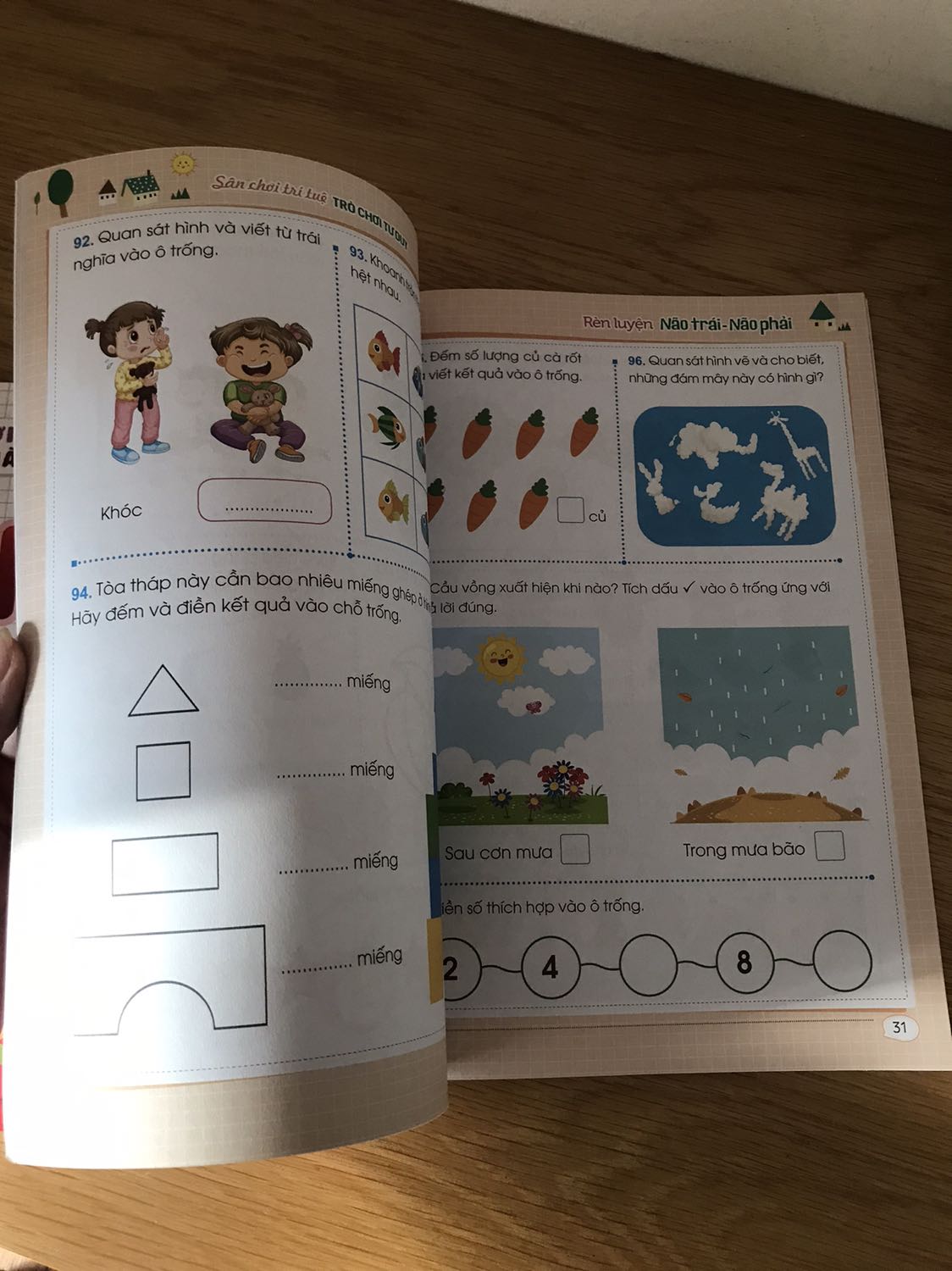 Sách đóng gói cẩn thận, giấy tốt, hình ảnh đẹp.