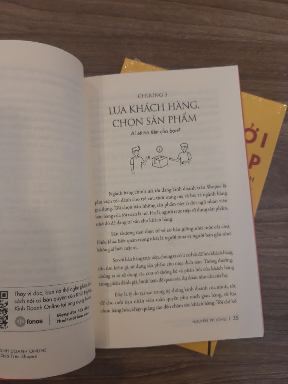 Đang lên TIKI tìm mua sách về sàn thương mại điện từ thì gặp ngay cuốn này. Cảm ơn GIVER Book thật nhiều luôn.  
Sách nói về việc bán hàng online trên *** và ***, có lẽ vì  đây là 2 nơi hiện tại dễ bán online nhất. Sách viết khá chi tiết và phù hợp cho người mới như mình