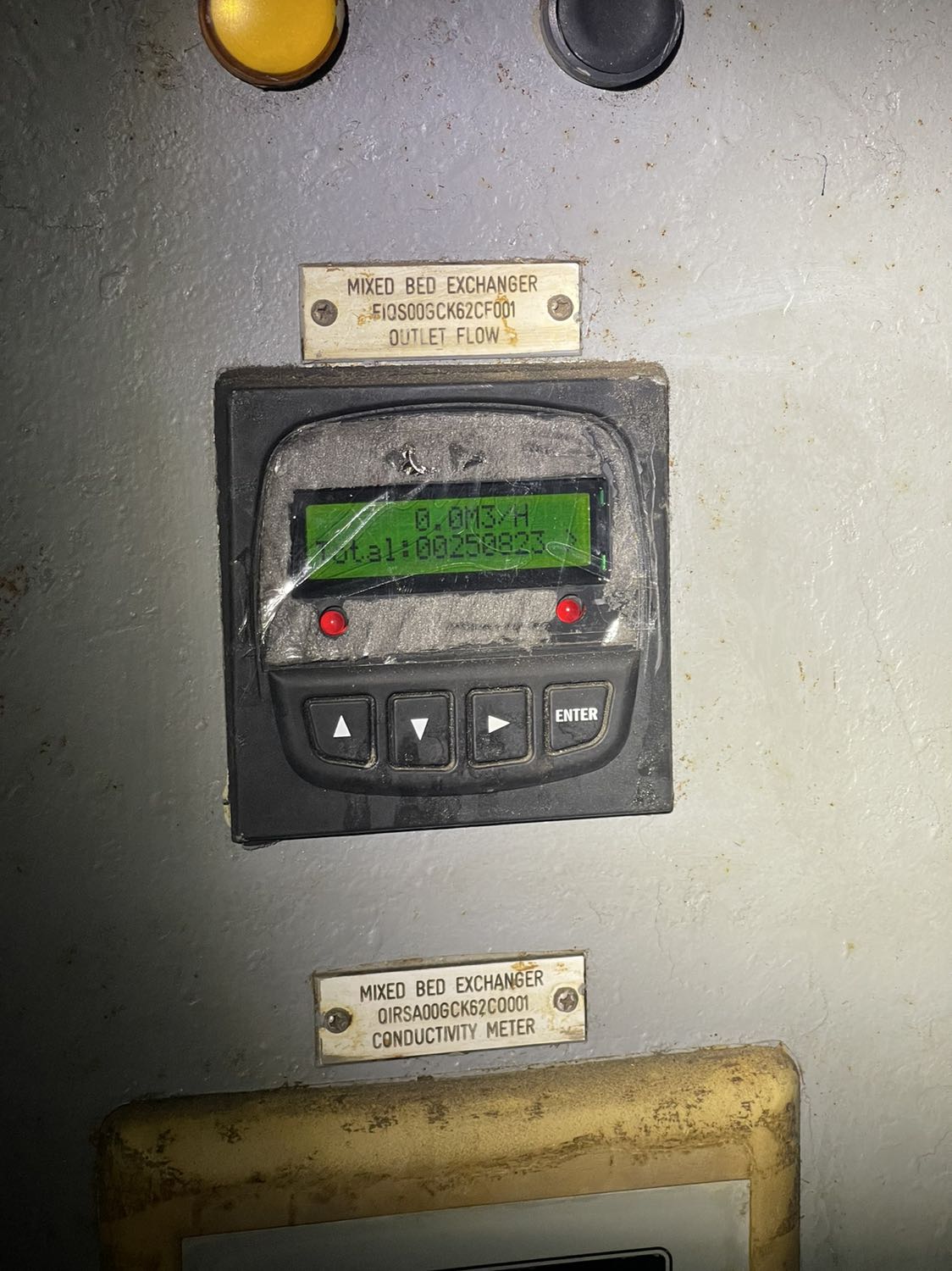 Đóng gói hơi ẩu. Về tới nơi hộp móp méo.
sản phẩm đúng như mô tả. chưa sử dụng nhưng thấy rất ok.