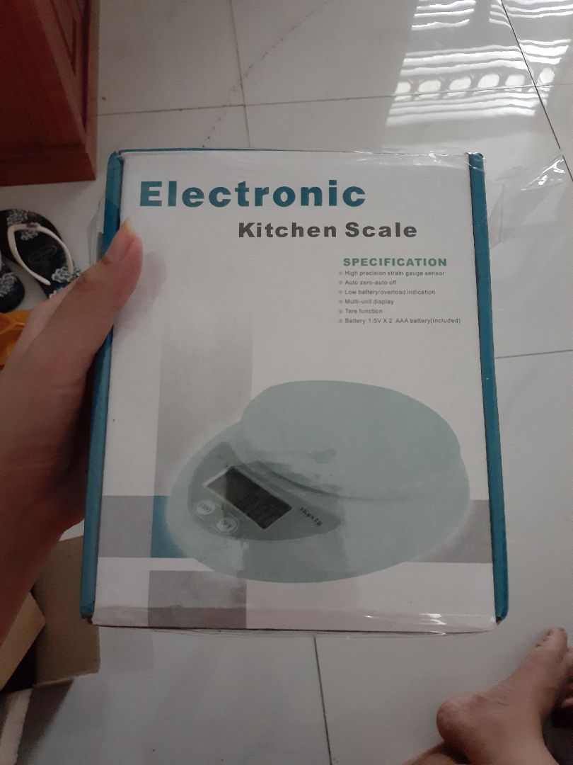 mình chọn vận chuyển tikinow nên nhận được hàng rất sớm, tuy nhiên khi nhận được lại rất thất vọng, hộp đựng móp mép, sản phẩm tạm ổn, sử dụng thêm 1 thời gian thì mới cho nhận xét khách quan được