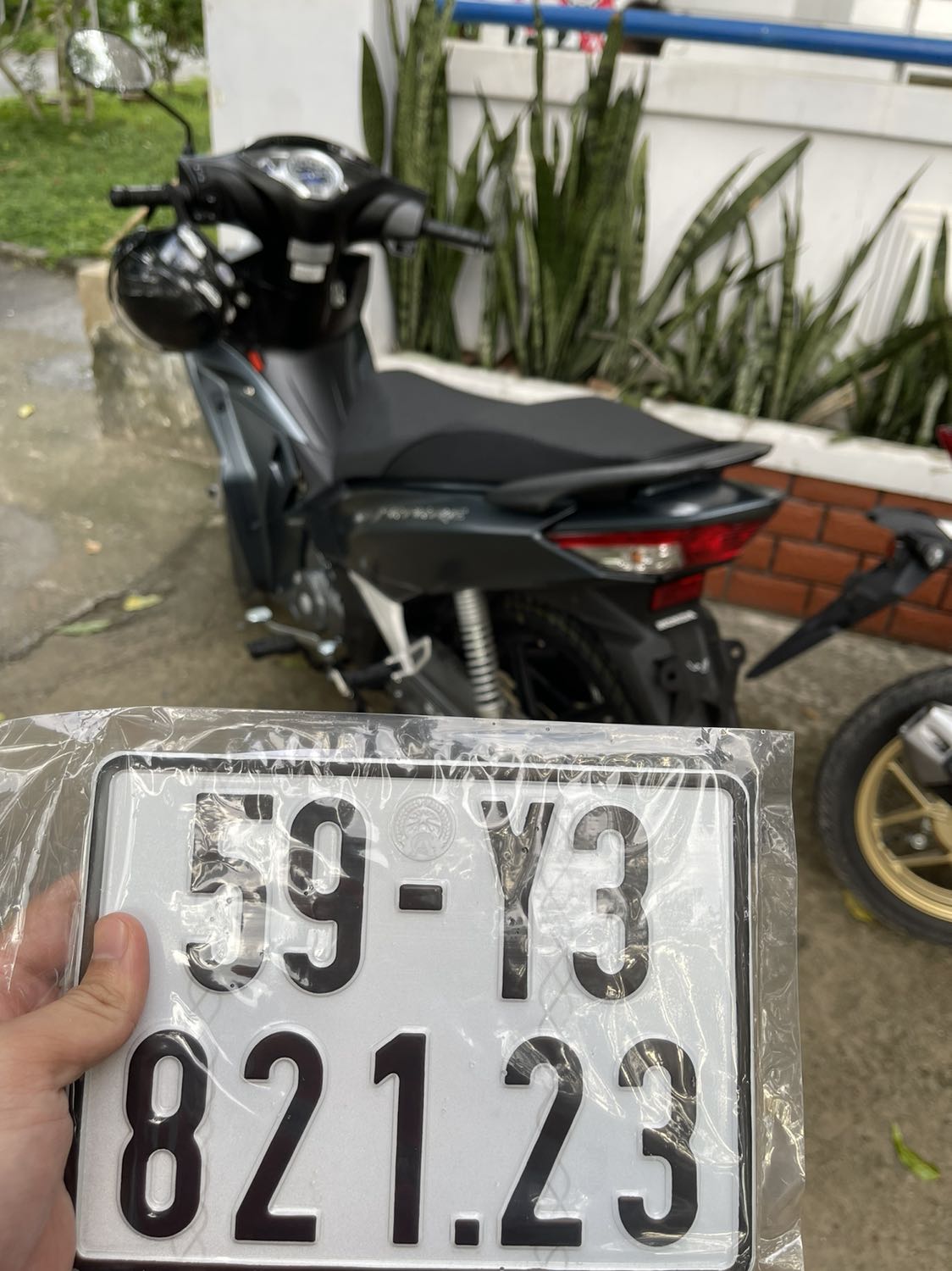 Nhanh có biển số. Lấy xe cũng nhanh