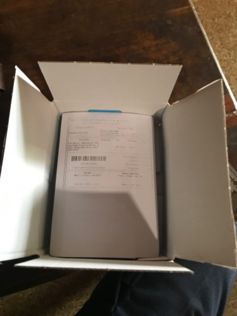 Hàng chuẩn nguyên seal, đúng hãng anker . Chất lượng chưa biết bền hay không . Tuy nhiên điểm trừ không biết do bên bán hay bên nào mà thấy chậm hơn so với đơn hàng khác . Ok