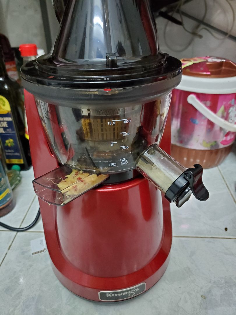 mình xài được 1 tuần rồi mới lên đánh giá.  sản phẩm ép tốt. ép rất nhanh. rau củ trái cây mình đều thử qua hết rồi. nước ép ra hơi bọt 1 tí. nói chung  rất hài  với sản phẩm này