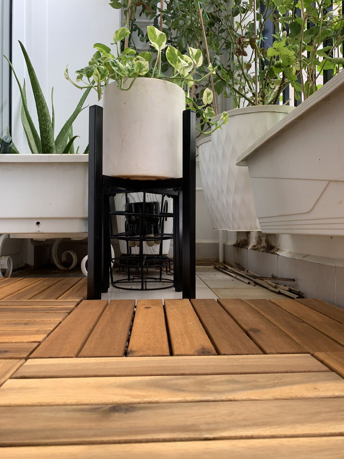 Thiếu chút hoàn thiện, bề mặt gỗ cũng ổn, sử dụng thời gian xem sau, giao hàng nhanh, đóng gói ok tuy nhiên không thấy thương hiệu ankan trên sản phẩm hay vỏ hộp