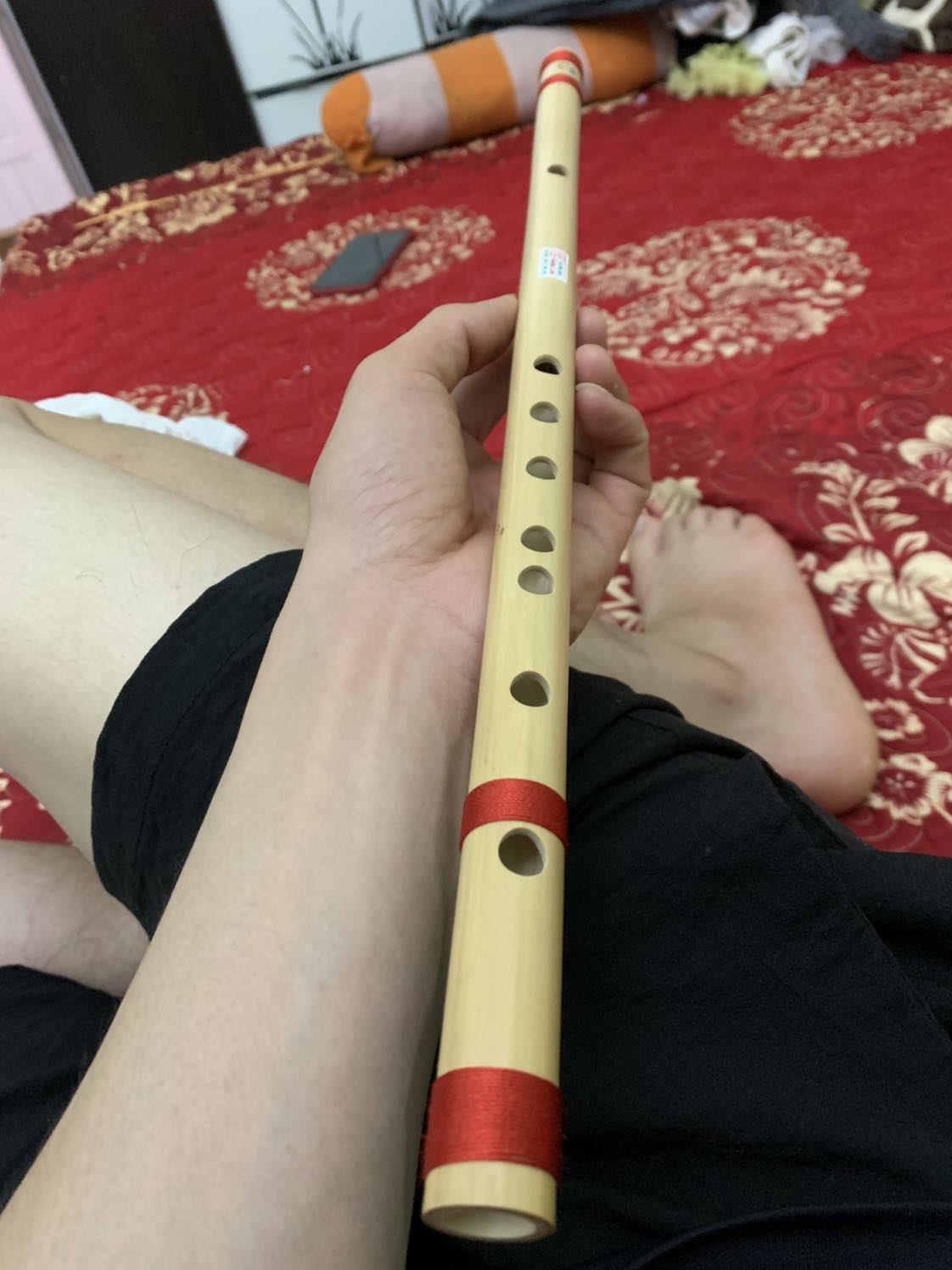 Làm gia công cẩn thận lâu lắm mình ko thổi lên ko biết âm sắc thế nào nhưng thấy sáo làm rất cẩn thận giá thành hợp lí lên mua