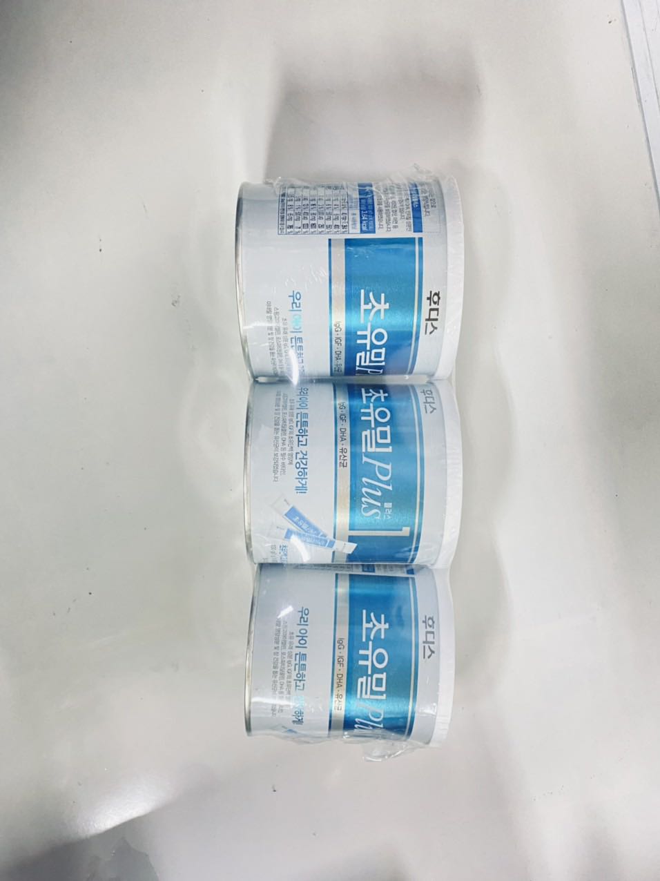 Shop đóng gói cẩn thận, giá rẻ,  mẫu mới. Con uống nên mình rất kỹ nhưng mua Tiki mình cực kỳ yên tâm về chất lượng.