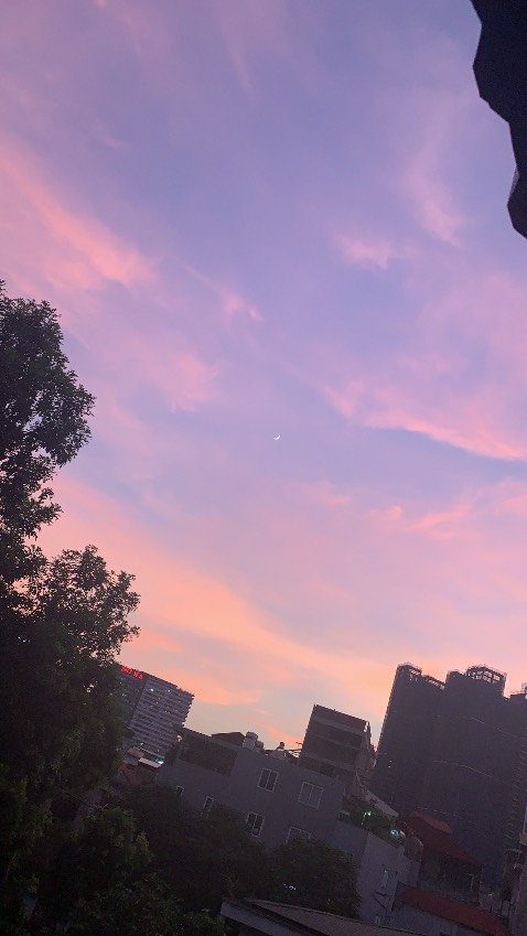 Sách rất hay và siêu bổ ích cho những siêu cấp Mama trong tương lai. Có con là điều mà bất cứ người phụ nữ nào cũng cảm thấy nhiều thay đổi và phải tái lập lại một cuộc sống hoàn toàn mới. 

Hãy để hành trình này dẫn lối bạn trở thành con người tuyệt vời hơn. Mình tin là nếu mẹ nào thực hành được những gì sổ tay này hướng dẫn và nghiêm túc với nó điều sẽ trở thành siêu nhân ngay. M