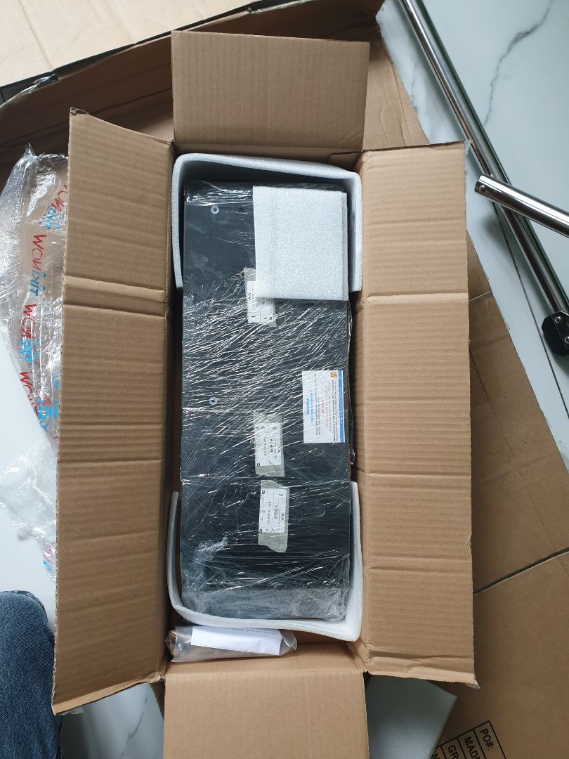 Kệ thiết kế lắp ráp chuẩn, đẹp và chắc chắn. Tuy nhiên giao hàng một thanh đợt khoan thiếu phải khoan tay hơi vất vả tí 🥲