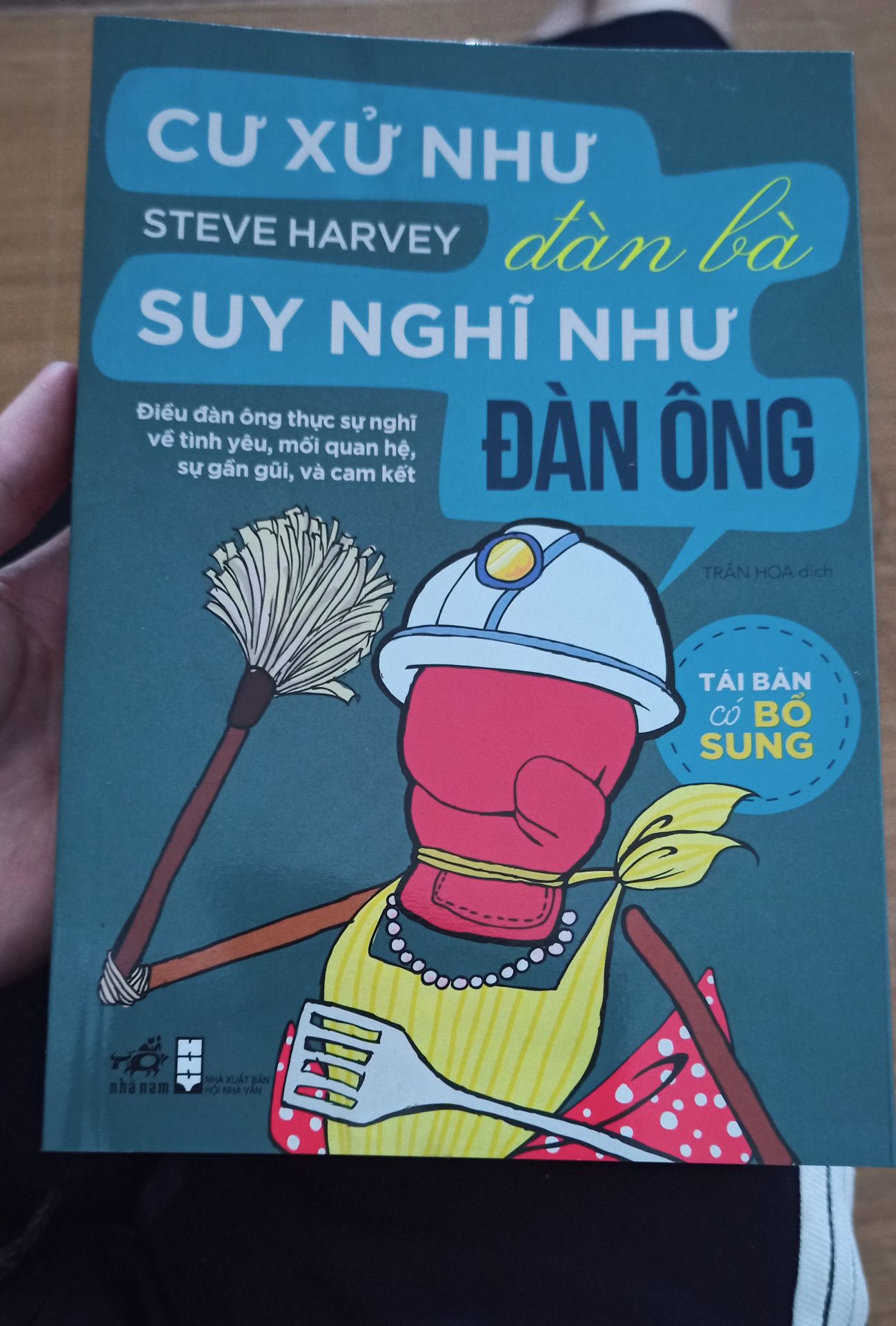 Khá hài lòng luôn!! Sách được bọc gói kĩ càng như hình các bạn có thể thấy lớp túi nilon bong bóng. Nội dung thì khỏi bàn vì tui tia em sách này từ trước rồi. Khuyên mọi người nên mua quyển này về đọc, khai sáng được nhiều điều cực