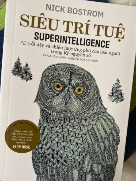 Một cuốn sách nghiên cứu dày dặn và giá trị về khoa học.