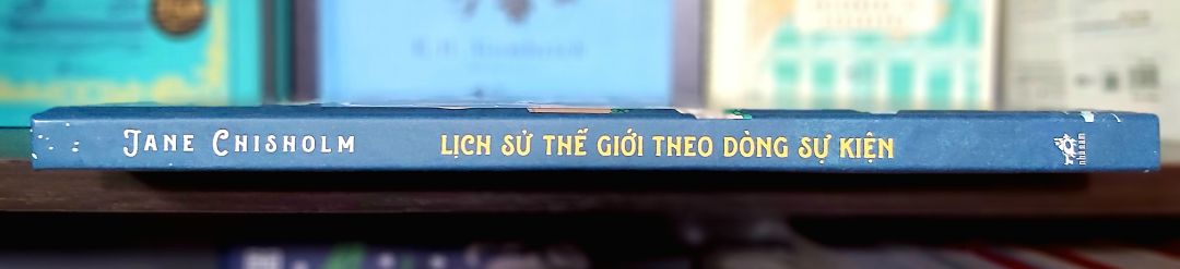 Sách thực tế đẹp hơn trong ảnh, cầm sướng tay. Khổ sách to, giấy in dày dặn, hình ảnh đẹp phong phú. Nội dung sách nhiều thông tin bổ ích phù hợp với các bạn nhỏ tiểu học. Sách đẹp mà còn mua được giá yêu thương.
Nhân viên giao hàng nhiệt tình và thân thiện. Sách được bọc cẩn thận và giao nhanh. Dịch vụ Tiki thuận tiện. Like & Thanks!