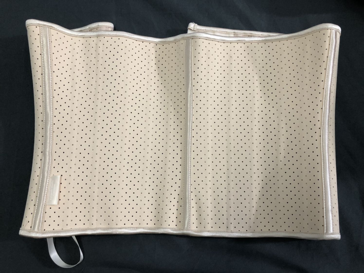 Gen chắc chắn, đẹp, giá hợp lý. Ai còn lăn tăn thì coi ảnh m gửi nhé.
Lưu ý đo bụng và chọn đúng size phù hợp.