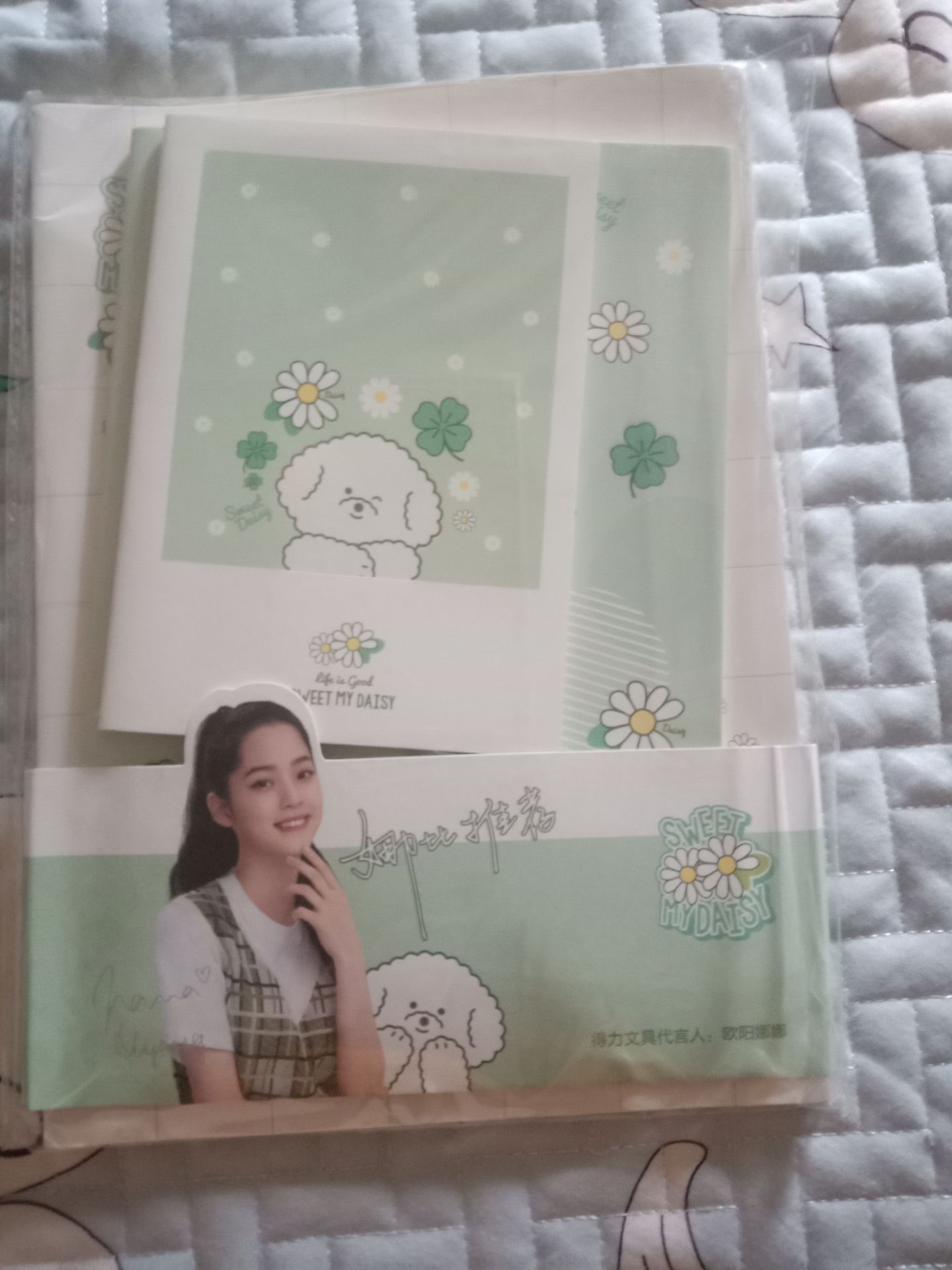 sổ lớn bị cong, có vết bẩn