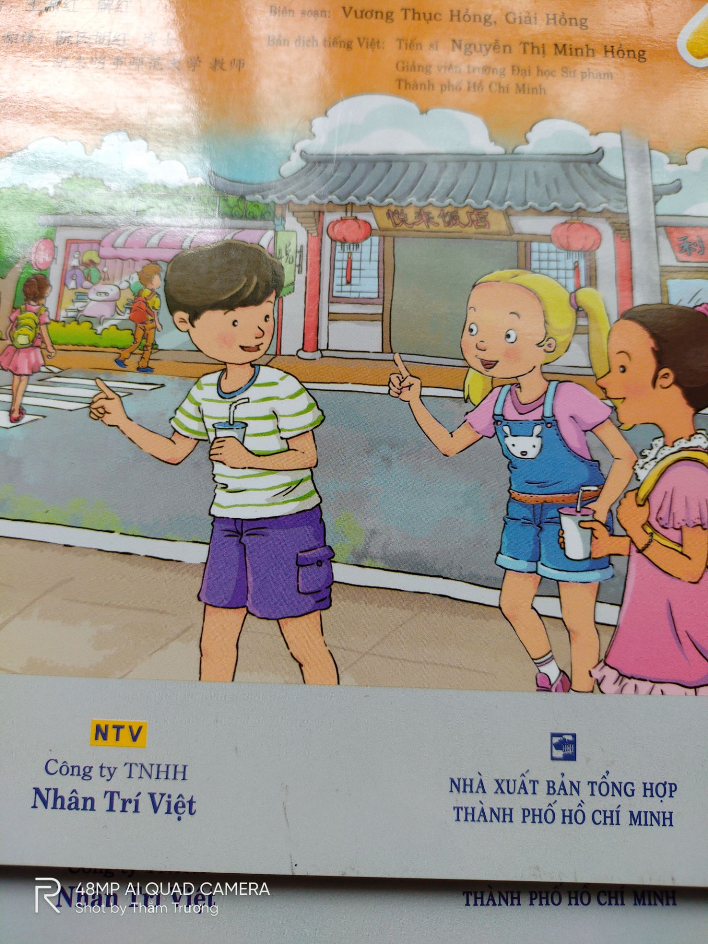 Trước giò mình vẫn rất tin tưởng tiki. Nhưng lần này thất vọng. sách nhiều vệt bẩn và xước ở bìa.