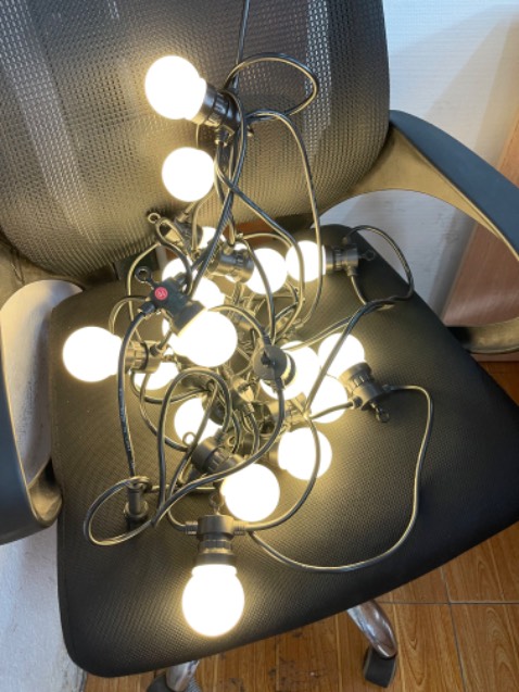 Đặt đèn trắng giao đèn vàng