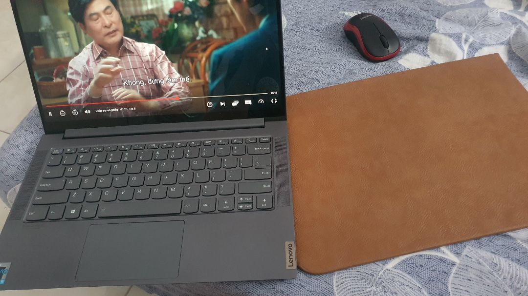 Mình đã mua sản phẩm nhưng không thấy tặng kèm túi đựng sạc, chuột như bài đăng. Mong shop giải quyết.