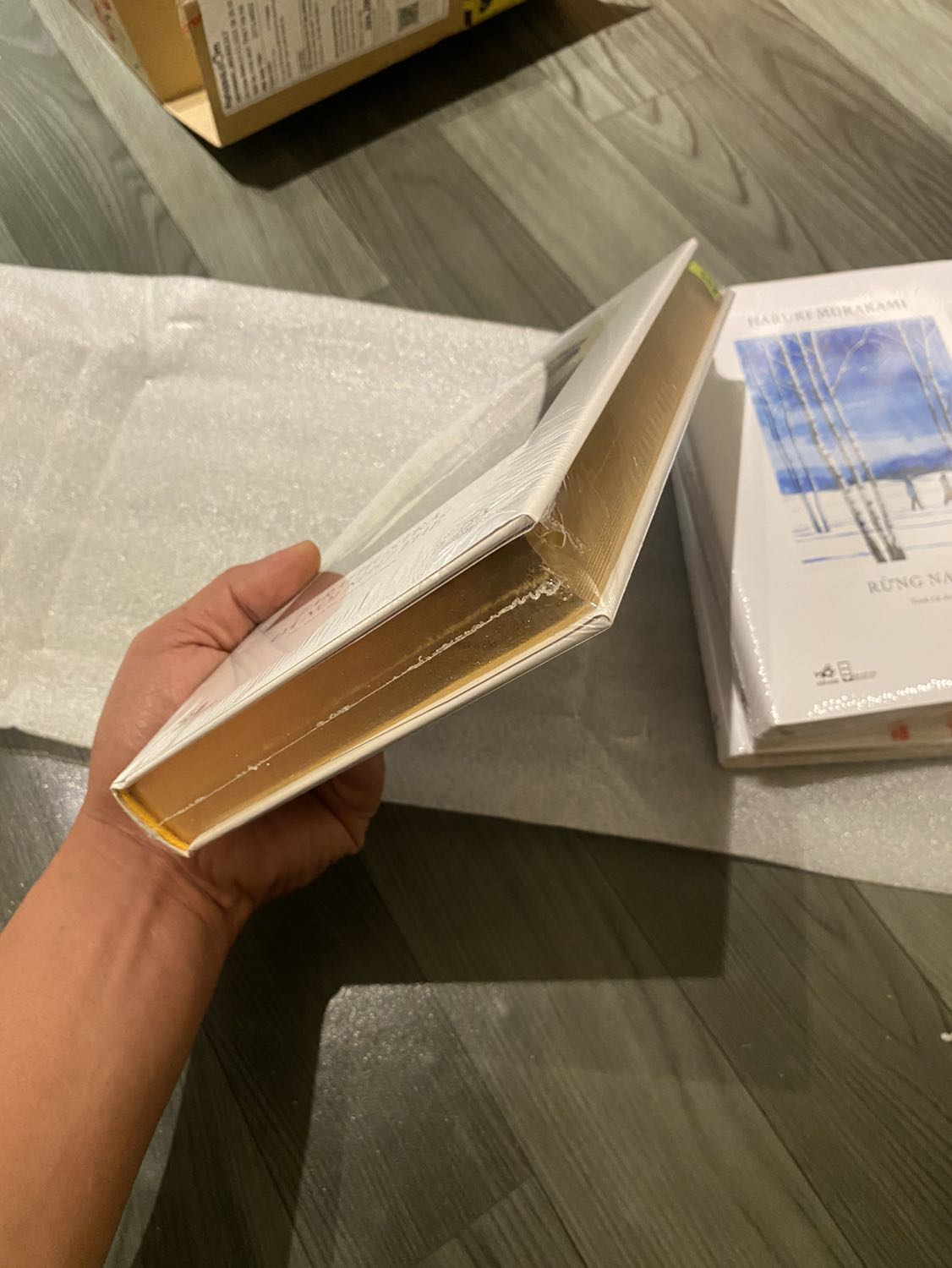 Đóng gói rất kỹ và cẩn thận, lại tặng thêm cả hộp bánh. Tks shop.