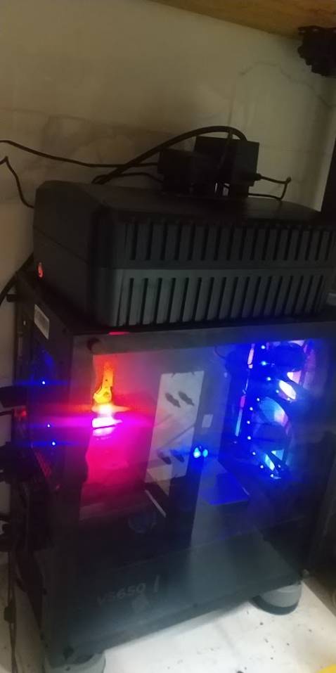 Giao siêu tốc, rất ổn định. 
1 PC + Màn hình tầm 80W chạy ắc quy chắc dc khoảng 30-35 phút , đủ xài.