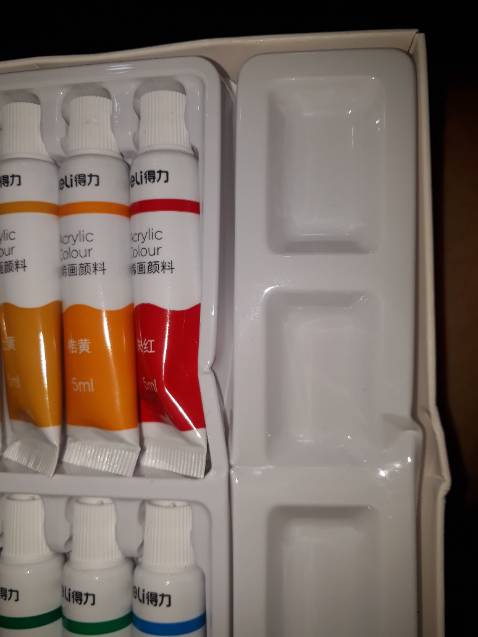 ngoài phần đóng gói còn bị móp thì ko có vấn đề gì cả ngoài phần đóng gói còn bị móp thì ko có vấn đề gì cả