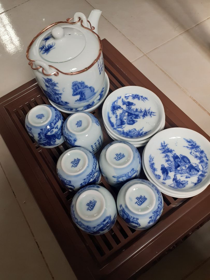 bộ bình + tách rất đẹp tiện sử dụng.