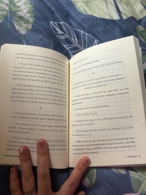 Do muốn tìm hiểu về NAGĐ nên mình mua cuốn sách này, lúc mua cũng mơ hồ vì thấy ít đánh giá quá nên ko rõ nội dung.
Về cơ bản khi đọc sơ qua mình thấy nội dung khá dông dài, giống như kể chuyện hơn là hướng dẫn về phương pháp, phải đọc hết và tự đúc kết ra ý chính (chưa chắc là hiệu quà)..
Voi hy vọng sẽ có một số công thức nhất định về phương pháp nagd thì mình khá thất vọng về quyển sách này, m gửi một số nd cho bạn nào muốn tham khảo và quyết định xem có nên mua hay ko.