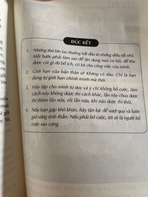 Sach giao nhanh, đẹp, bìa in cực đẹp, còn bonus thêm mapbook nữa
-------
Những câu chuyện tác giả chia sẻ trong cuốn sách rất THẬT-HỮU ÍCH & TRUYỀN CẢM HỨNG
Khởi nghiệp chưa bao giờ là dễ dàng, nhưng với ý chí KHÔNG BỎ CUỘC & KHÔNG NGỪNG HỌC HỎI đã đem anh đến THÀNH CÔNG 
Camr ơn tác giả vì những câu chuyện và chia sẻ chân tình. Cuốnn sách chạm từ ❤️ đến ❤️