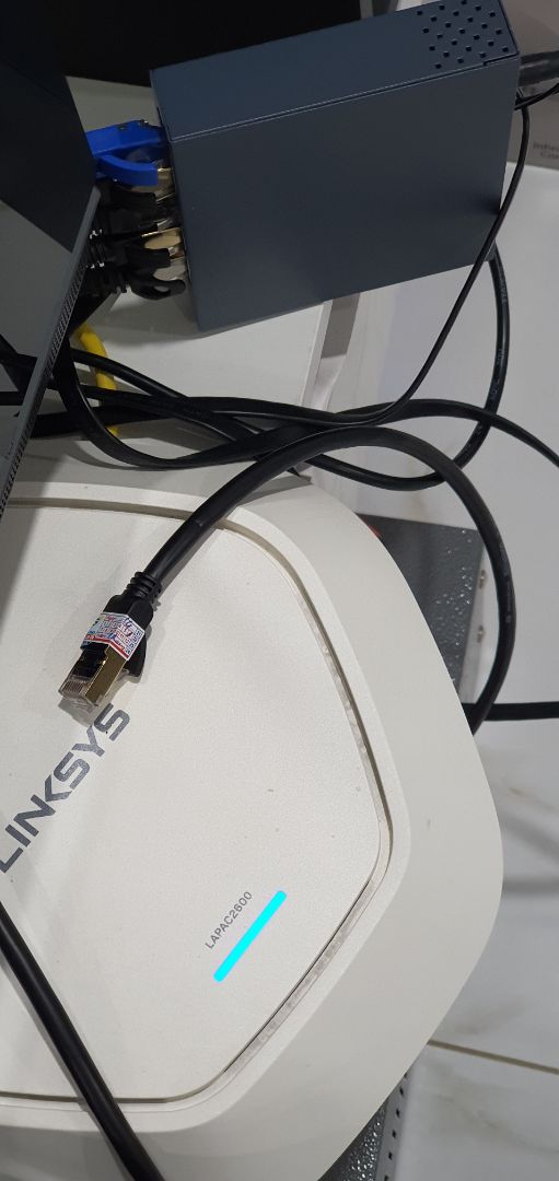 Nối vào cổng 1Gbps thì copy lên được 105MB/s, chất lượng cũng gần bằng dây Cat5e chuẩn (trên 110MB/s)!