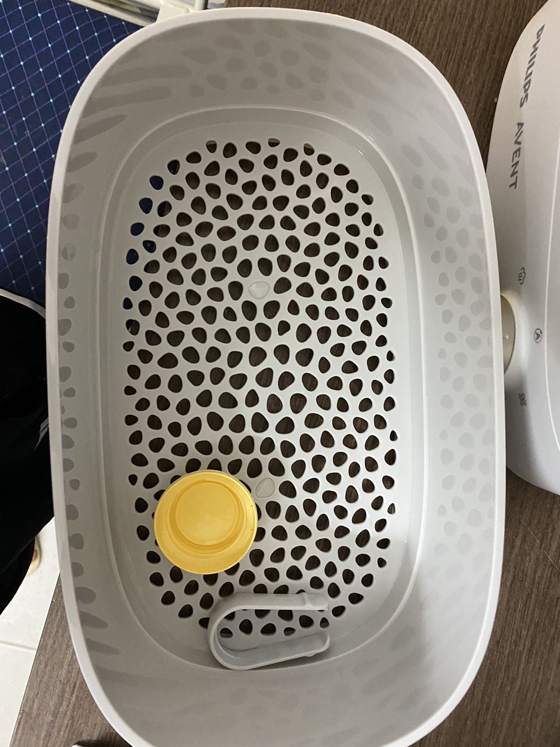 Dùng máy xong bình sữa núm ti rất sạch, khô. Đúng là tiền nào của nấy