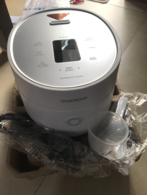 đã sử dụng dc vài tuần mới vào đánh giá, nồi xài ổn,nấu nhanh,có chức năng nấu cơm cháy rất ngon,nói chung là hài lòng