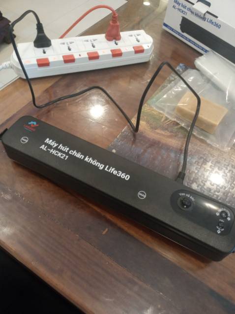 Hàng tào lao, hàng lỗi bật mãi không lên. Bực bội khủng khiếp. Dạo này hình như hàng lỗi mới bán trên Tiki hay sao ấy. Hàng tào lao, hàng lỗi bật mãi không lên. Bực bội khủng khiếp. Dạo này hình như hàng lỗi mới bán trên Tiki hay sao ấy.