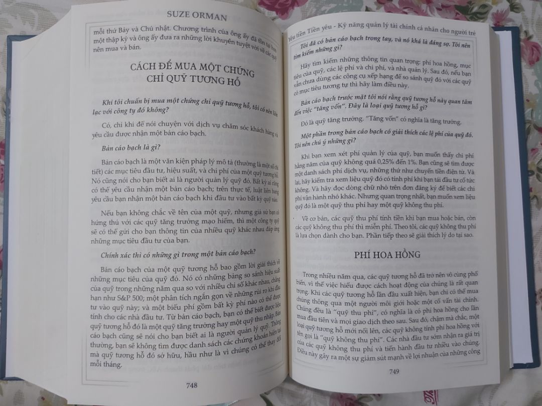 Sách của Suze rất hay, riêng cuốn này bìa cứng và rất dày (5cm) so với các cuốn khác của Suze (2 - 2.5cm). Nhưng thiết kế cá nhân mình thấy ko thoải mái lắm, lề trang khoảng cách quá nhỏ làm mình cảm thấy nặng nề và khó đọc. Nội dung thì rất hữu ích về quản lý tài chính cá nhân cho người trẻ