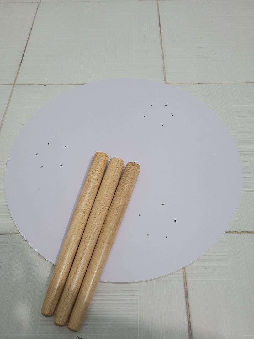 giao hàng thếu trấu bắt óc chân bàn????rồi làm sao ráp chân bàn đây shop?